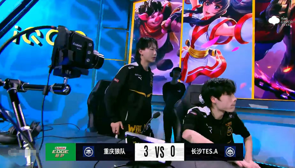 开云平台-V5横扫FLY，Hanssama线上压制力十足焦点之战八强赛，成为赛场最大亮点的简单介绍