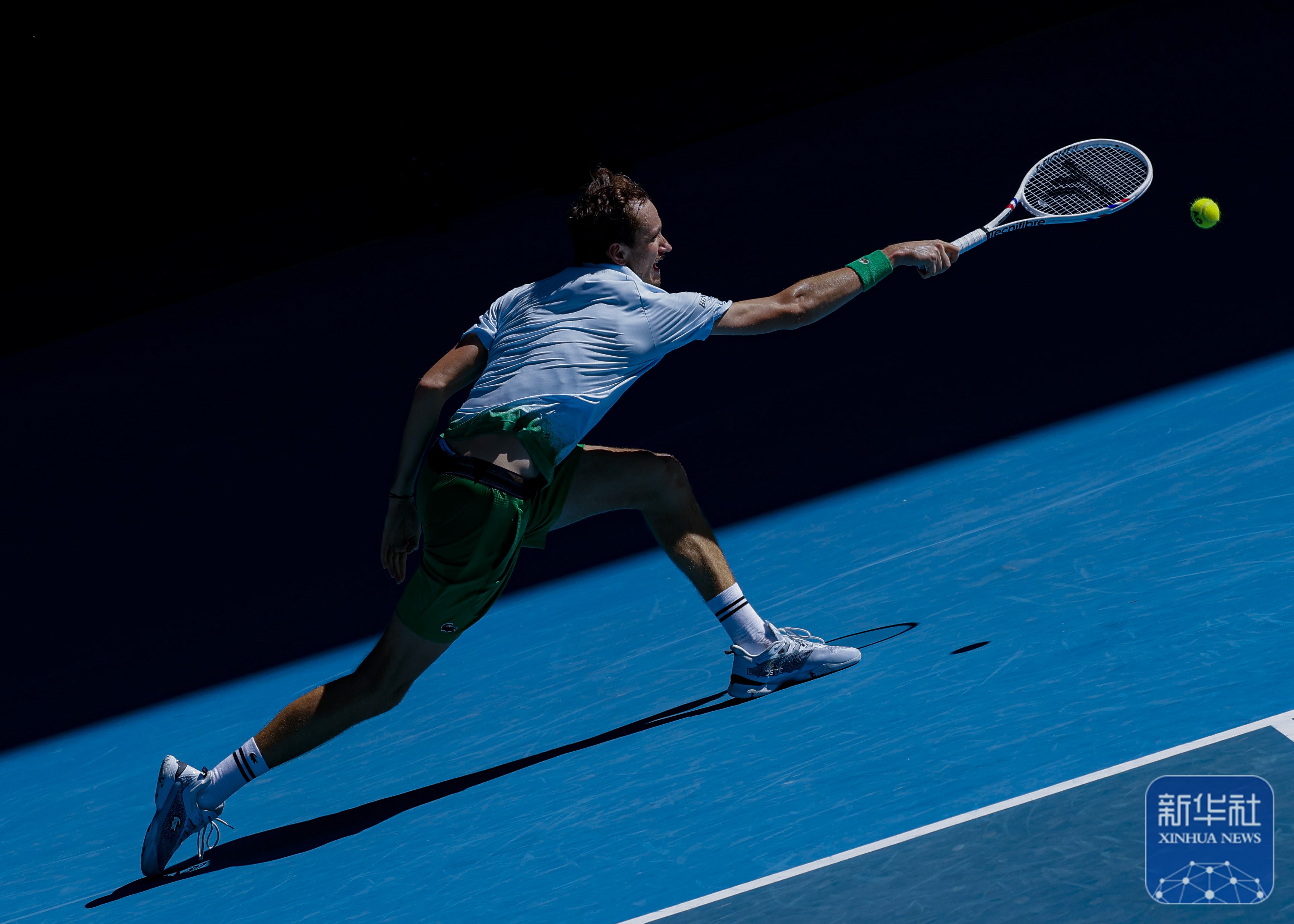 关于蒙特卡洛大师赛翻盘澳网，梅德韦杰夫带队取胜的信息