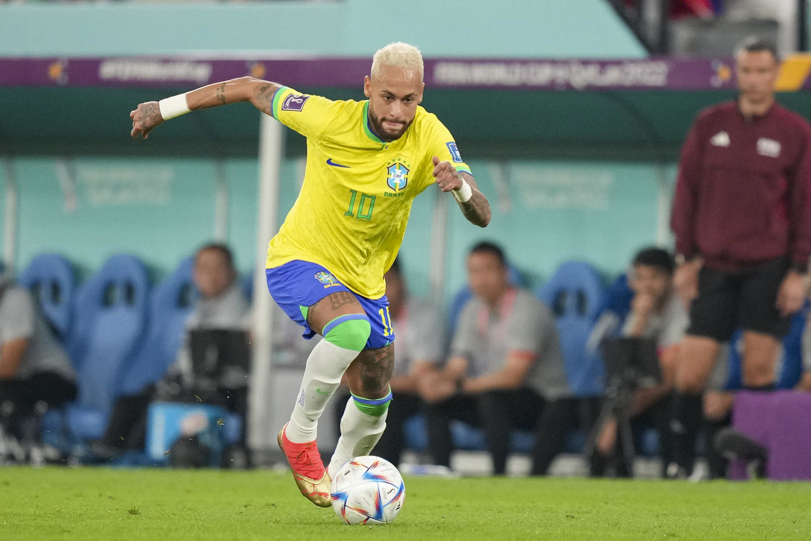 马赛逆转韩国,内马尔高光表现 马赛逆转韩国,内马尔高光表现