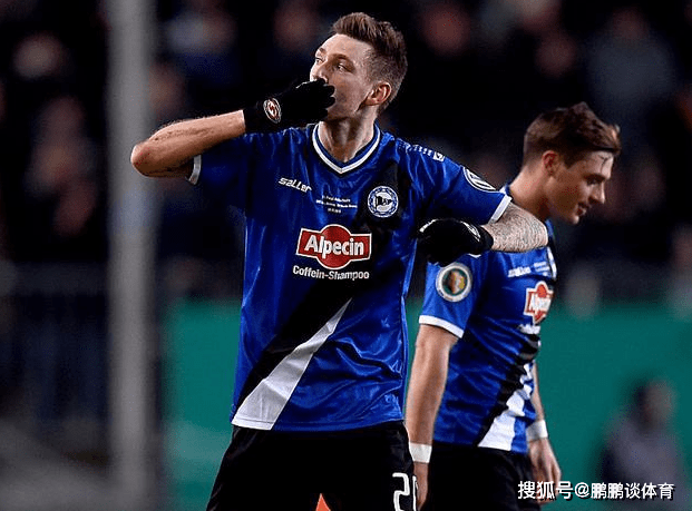 西班牙力克莱比锡红牛,阿什拉夫统治全场 西班牙力克莱比锡红牛,阿什拉夫统治全场