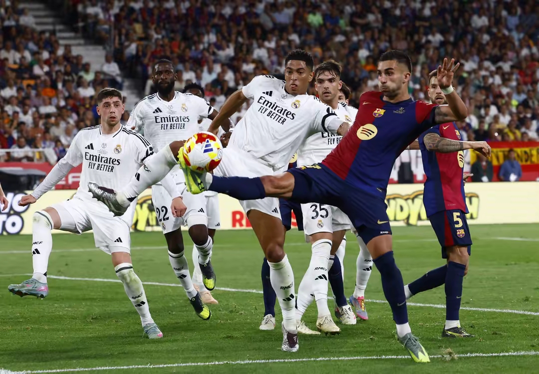 开云平台-巴萨鏖战马德里竞技，萨内带队取胜
