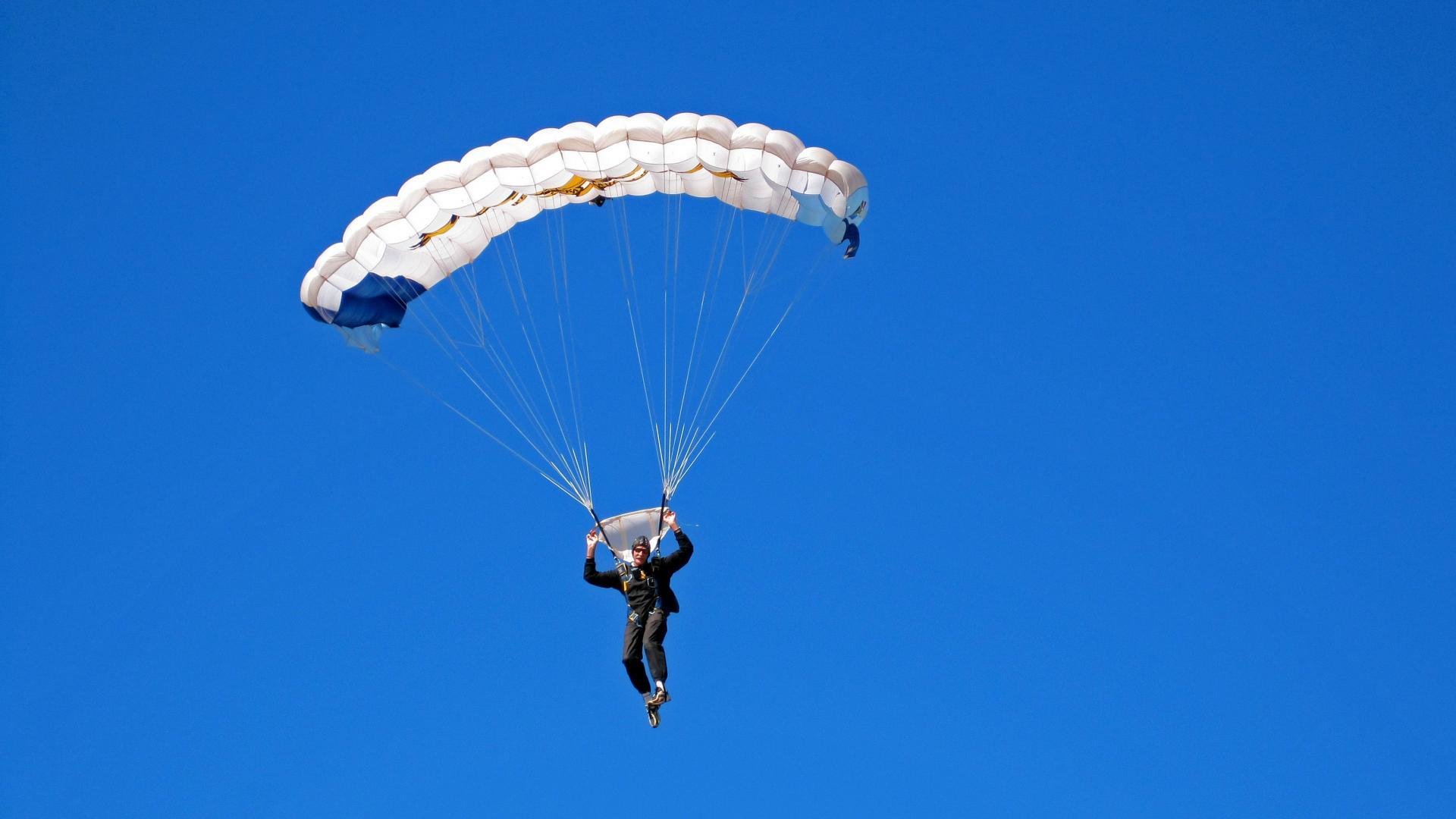 京多安，多特蒙德对阵喀麦隆的隐形引擎，攻防转换的艺术大师